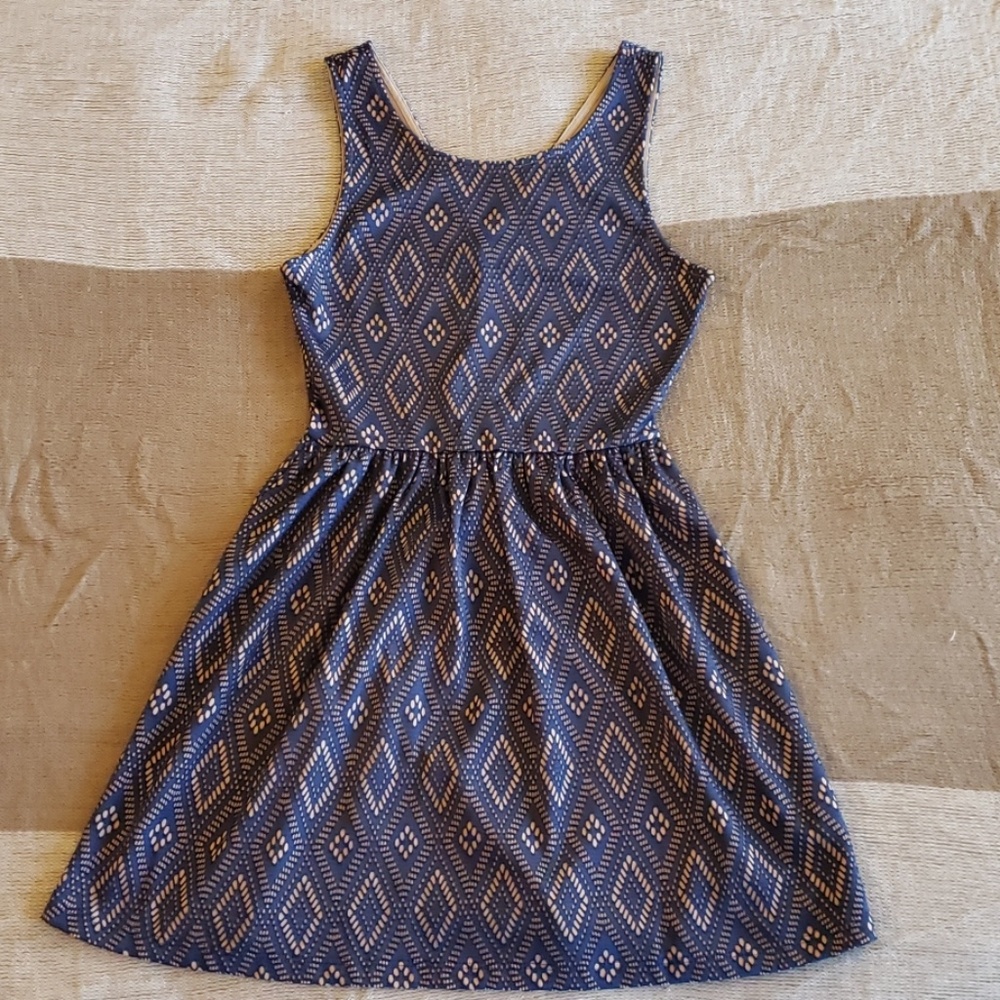Alya Dress